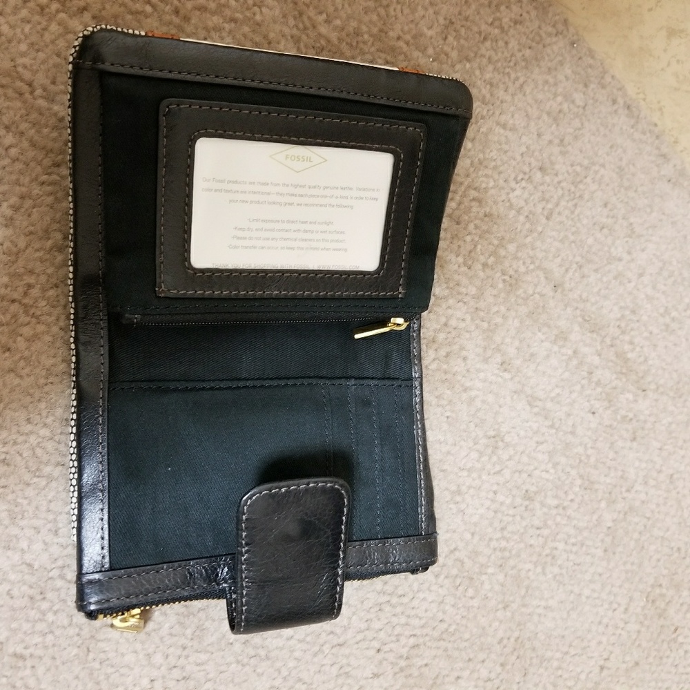 Fossil Wallet - Picture 2 of 3